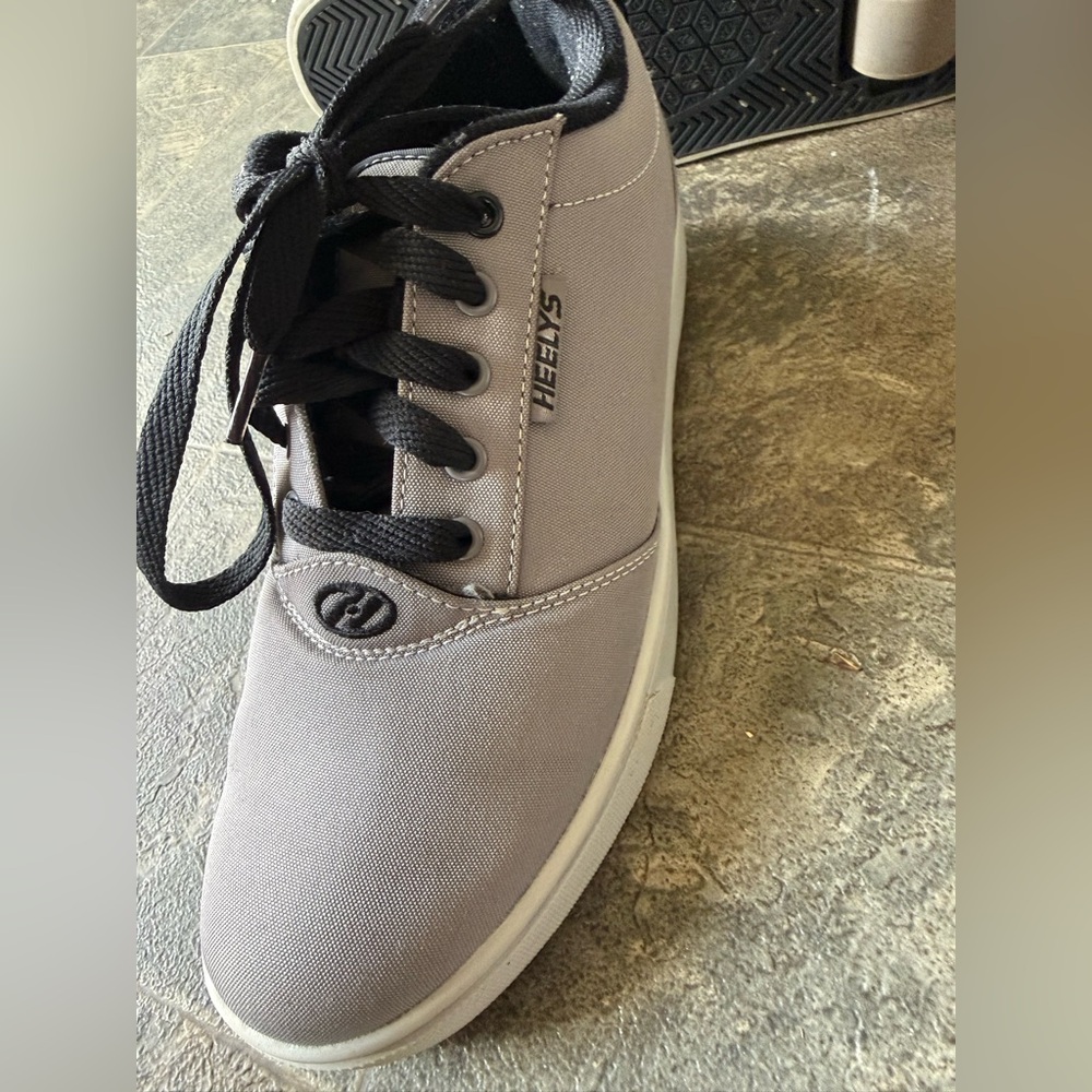 Heelys Men's Grey Canvas Sneaker with Black Laces